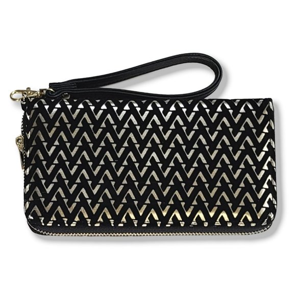 NWT Adrienne Vittadini RFID Velvet Texture Wristlet Wallet Phone Case - Picture 2 of 6